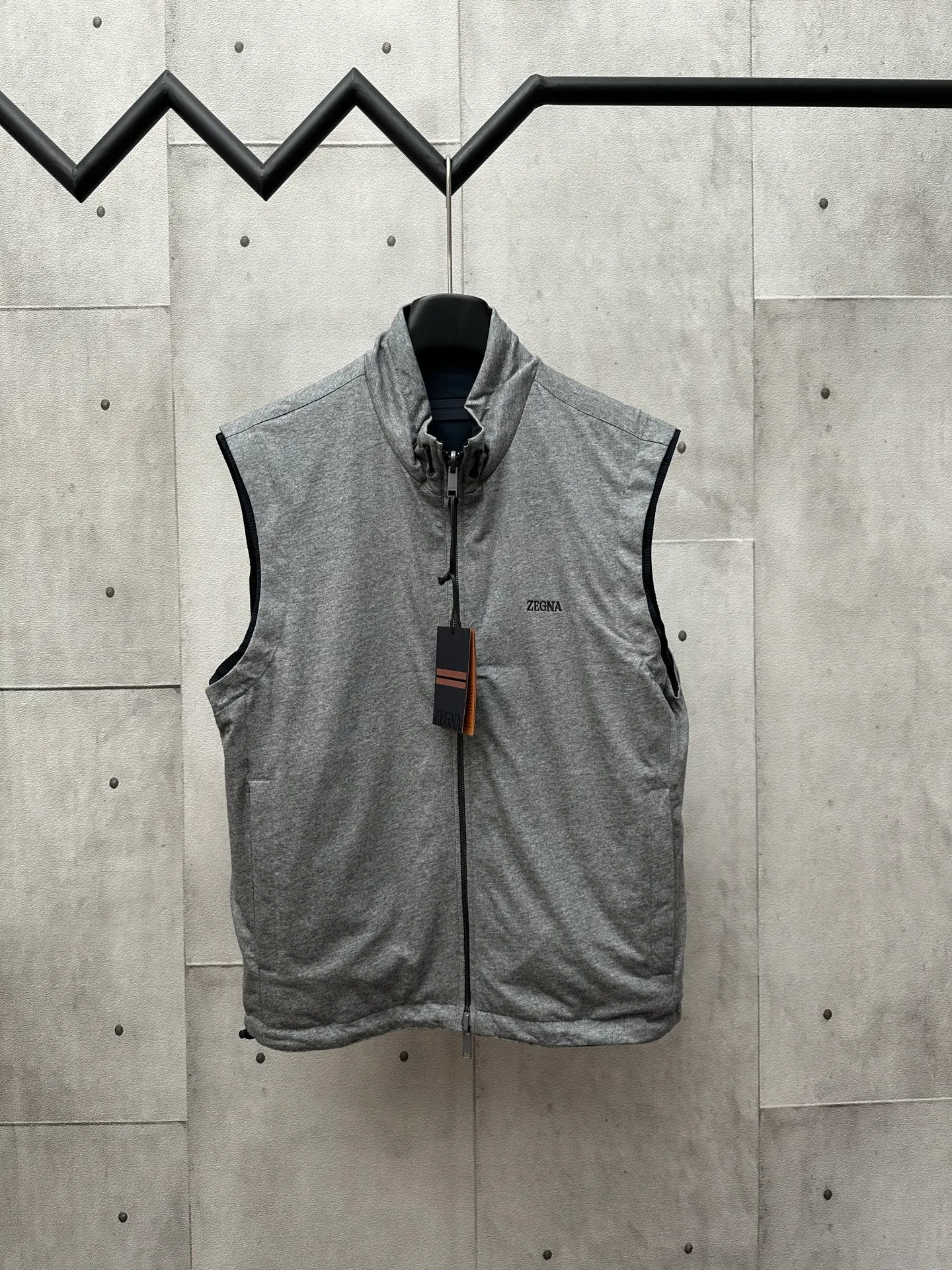 ZEGNA Brezza ： 100% ， ，Wear-Resistant ， ， 。 ， 。 ， 。 ： 。 14 ， ， ， 。 ， 。 ： LOGO 、 、 ， ， ， ， ， ±0.1mm ： SIZE: 46 48 50 52